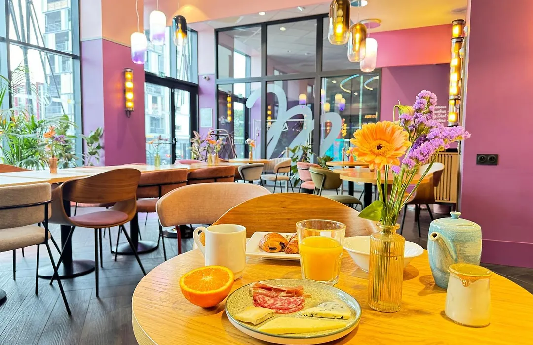 Aiden By Best Western Clermont-Ferrand - Le Magnetic Hotel & Spa-1